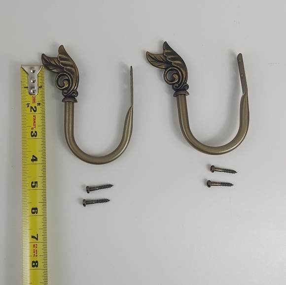 2 metal wall hooks - Picture 2 of 7